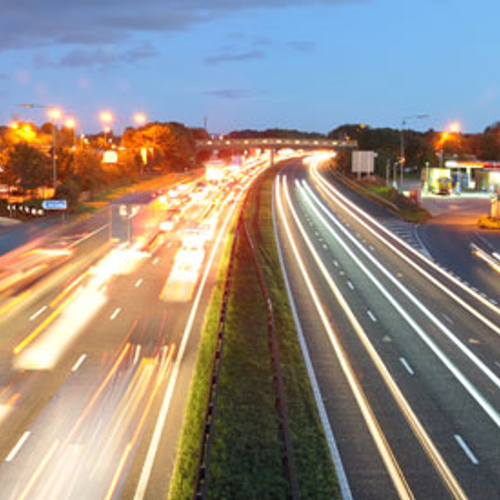 'Snelwegverlichting aan bij slecht weer'