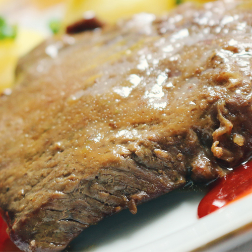 Van Dam wil geen extra belasting op vlees