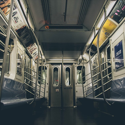 Trein, bus en tram staan oudejaarsavond stil