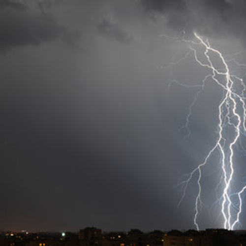 Pas op: Onweer en windstoten tot 100 km per uur op komst!