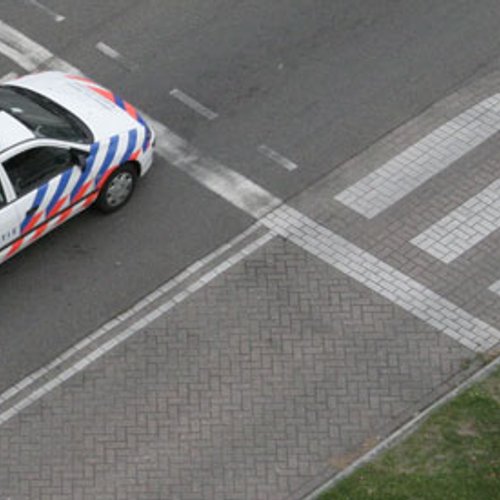 Zelfremmende politiewagens terug naar garage