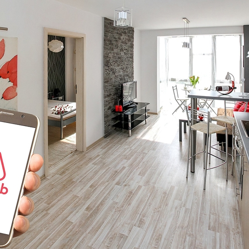 Airbnb naar rechter om terugbetaling servicekosten