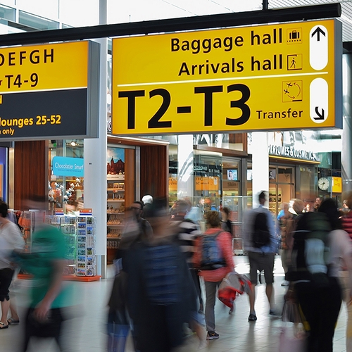 Schiphol heeft driekwart minder reizigers in augustus