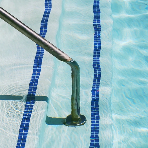 Zwembaden al jaren laks met verbod op gevaarlijk roestvrij staal