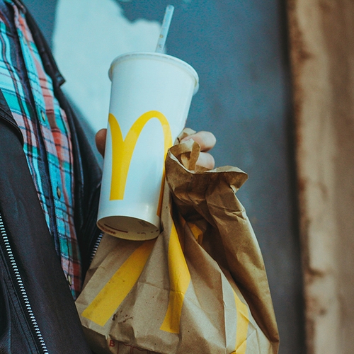 Afbeelding van Plastic rietje vanaf oktober verleden tijd bij McDonalds