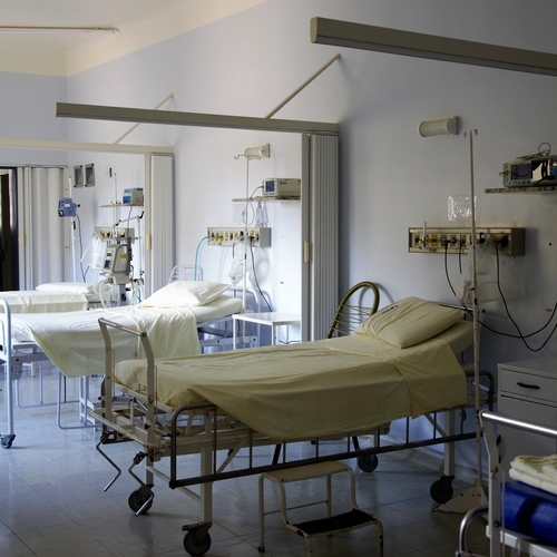 Nieuwe golf uitgestelde ziekenhuiszorg baart Patiëntenfederatie zorgen