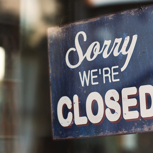 Nieuwe coronamaatregelen: winkels, restaurants en cafés eerder dicht
