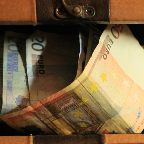 Afbeelding van Consumentenbond vraagt Hoekstra: verzeker geen negatieve spaarrente tot 100.000 euro