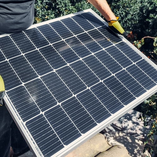Hoge terugleverkosten voor eigenaren zonnepanelen, ACM start onderzoek