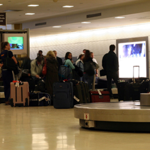 Bagage geboekt bij Expedia maar luchtvaartmaatschappij zegt van niet.