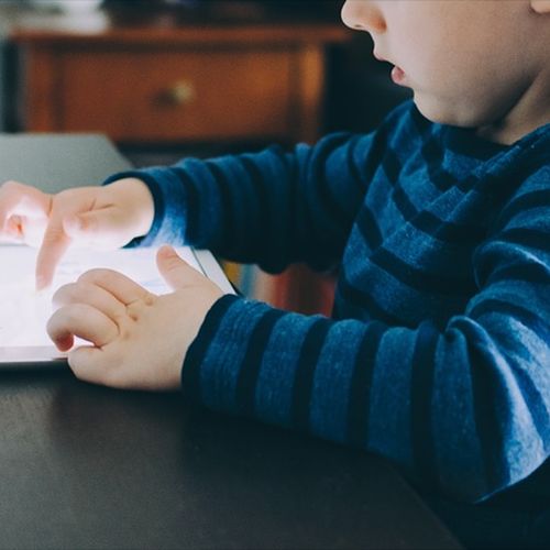 Afbeelding van Heeft jouw kind fysieke klachten door gebruik laptop of tablet?